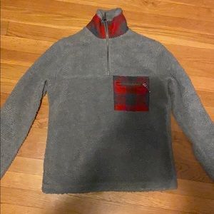 Barley worn fuzzy half zip up!